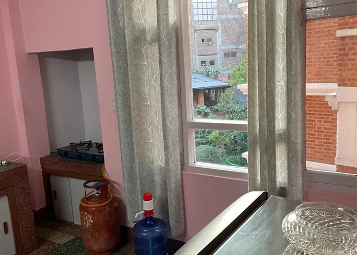 Andrew Apartment
